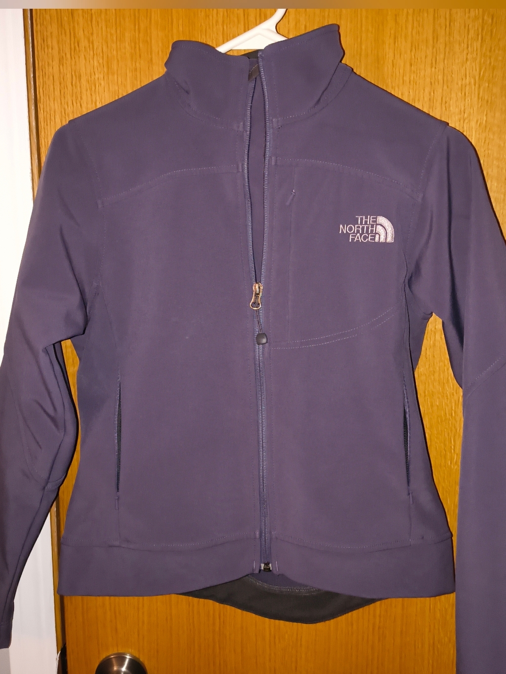 The North Face Women's Purple Full-Zip Softshell Jacket